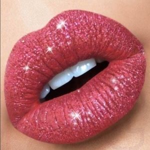 💋EVPCT Matte to Glitter Liquid Lipstick💋